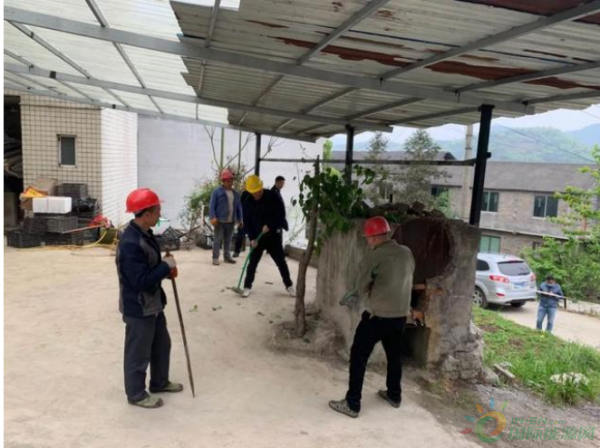 Honghuagang District, Zunyi City, Guizhou Province: Dismantling illegal homemade coal-fired "soil boilers"